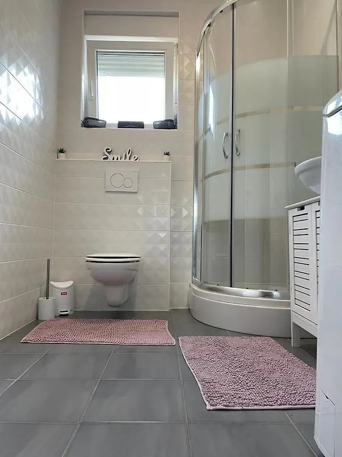 Malena Apartman