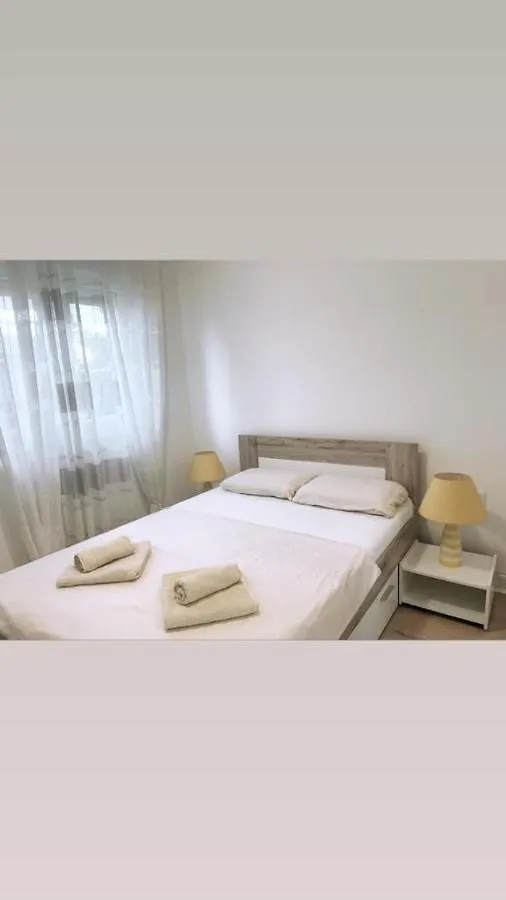 Malena Apartman Pula