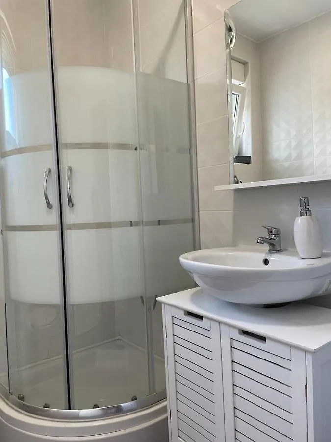 Malena Apartment Pula 0*,